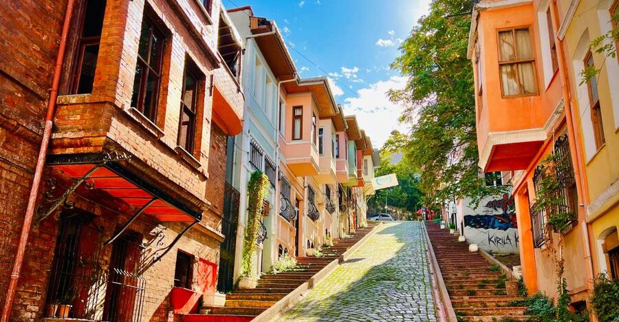 Istanbul: Fener, Balat, Old Greek and Jewish Quarter Tour - Golden Horn views and the story of the city walls