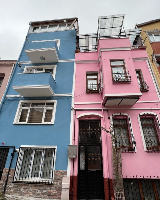 Istanbul: Fener, Balat, Old Greek and Jewish Quarter Tour - Fener’s colorful streets and the Greek High School