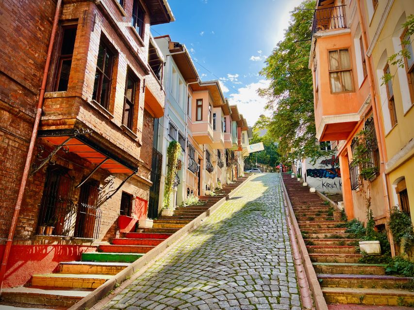 Istanbul: Fener, Balat, Old Greek and Jewish Quarter Tour - Meeting at the Spice Market and taking the tram