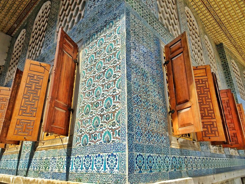 Istanbul: Full-Day City Highlights Tour with Lunch - Hagia Sophia and the challenge of modern access