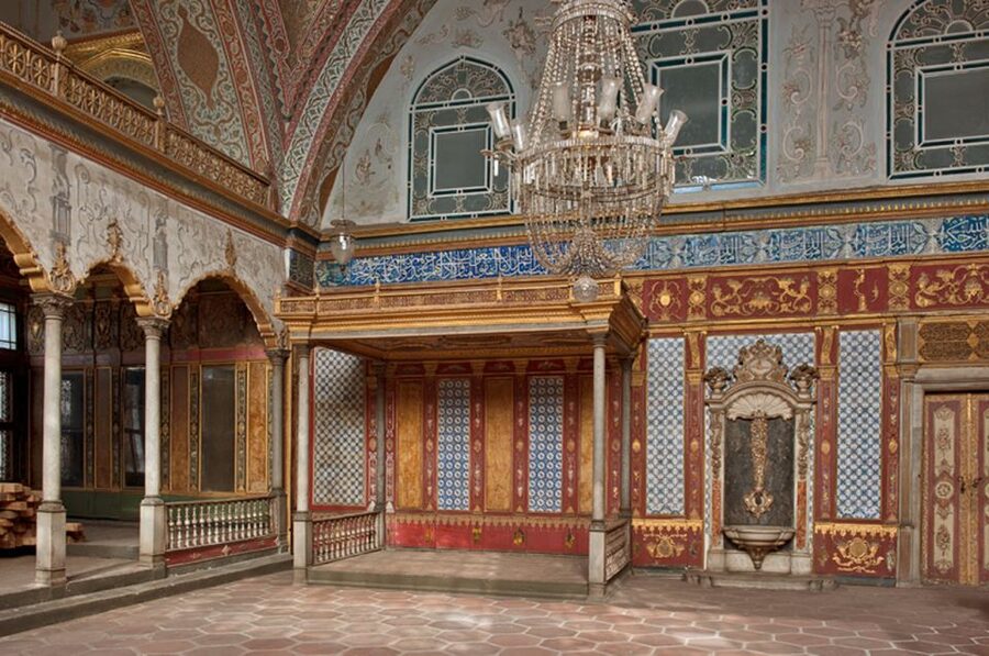 Istanbul: Full-Day Heritage Tour - Topkapi Palace and the included harem