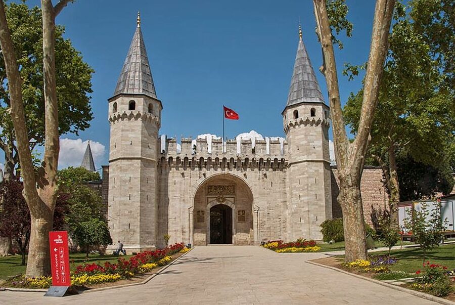 Istanbul: Full-Day Heritage Tour - Hagia Irene and Gülhane Park add quieter layers
