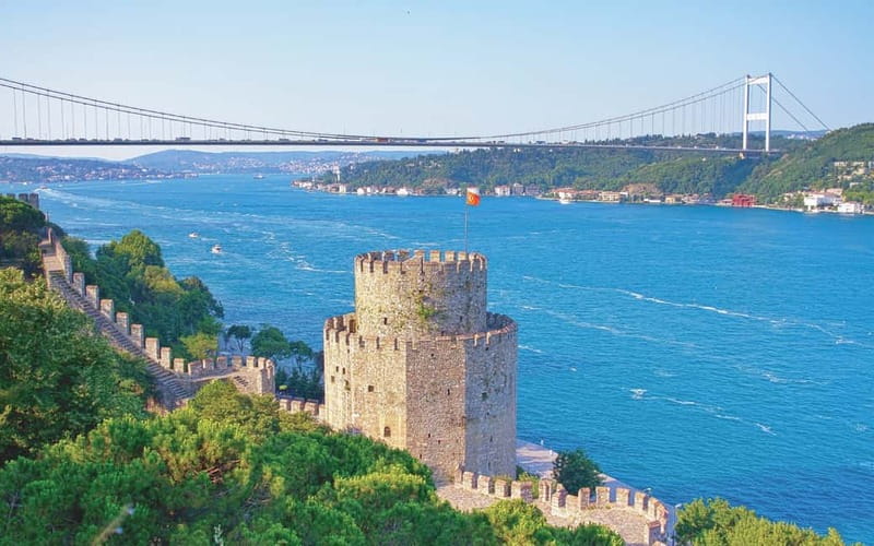 Istanbul: Guided Bosphorus Cruise & Golden Horn Bus Tour - Pierre Loti Hill and the two-minute cable car