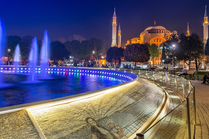 Istanbul: Hagia Sophia, Blue Mosque and Grand Bazaar Tour - How the guides shape the experience