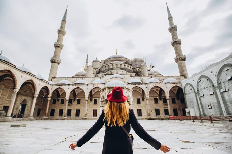 Istanbul: Hagia Sophia, Blue Mosque, & Basilica Cistern Tour - Meet at the German Fountain and read the old city