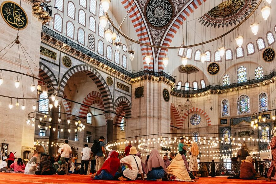 Istanbul: Hagia Sophia, Blue Mosque, Suleymaniye Mosque Tour - The Blue Mosque and Sultan Ahmed’s bold project