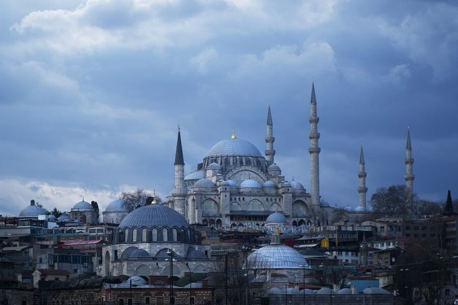 Istanbul: Hagia Sophia, Blue Mosque, Suleymaniye Mosque Tour - Walking, clothing, timing, and comfort