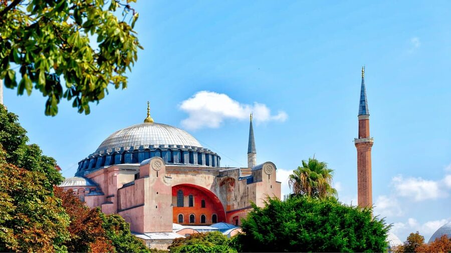 Istanbul: Hagia Sophia Guided Tour with Expert Guide - One hour inside a 1,500-year-old building