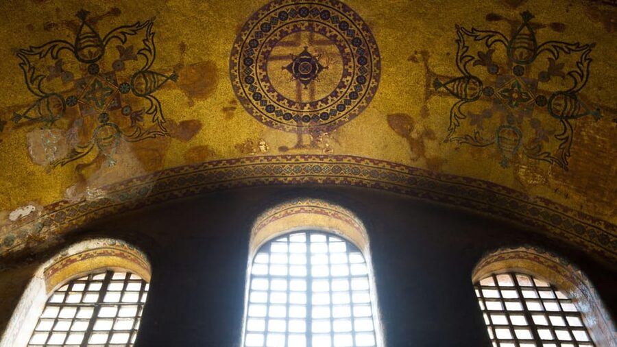 Istanbul: Hagia Sophia Guided Tour with Skip-the-Ticket-Line - The upper galleries and the details below