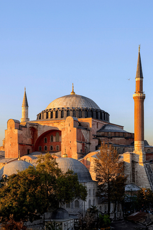 Istanbul: Hagia Sophia Mosque and Museum Skip-The-Line Combo - What the multimedia presentation gets right