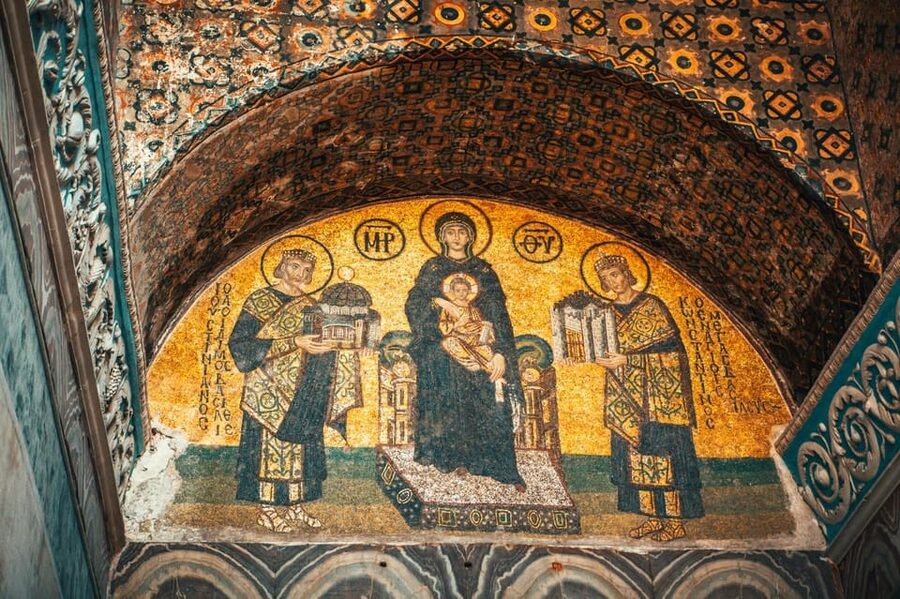 Istanbul: Hagia Sophia Skip-the-Ticket Line & Audio Guide - Mosaics, calligraphy, and the building’s changing identity