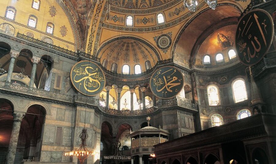Istanbul: Half-Day Morning Hagia Sophia & Blue Mosque Tour - Reading the Hippodrome one monument at a time