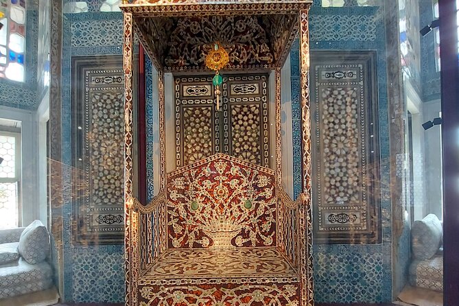 Istanbul Highlights! Blue Mosque, Hagia Sophia, Topkapı and More! - Lunch at Tamara Restaurant
