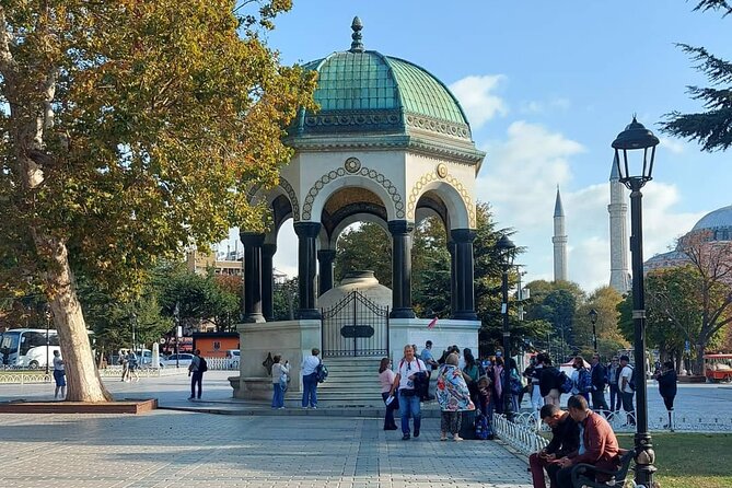 Istanbul Highlights! Blue Mosque, Hagia Sophia, Topkapı and More! - Hagia Sophia, with time for its changing identities