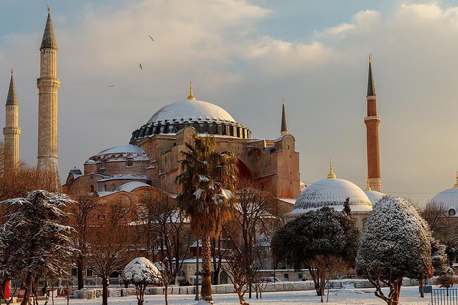 Istanbul Historical Tour with Guide, Lunch and Transfers - Reading the stones at the Hippodrome