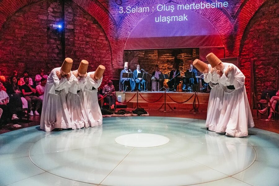 Istanbul: Hodjapasha Whirling Dervishes Show & Exhibition - Entering the 550-year-old Ottoman bath