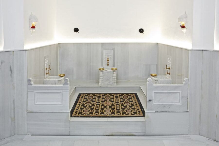 Istanbul: Hurrem Sultan Hamam Experience - Warm marble and a mountain of bubbles