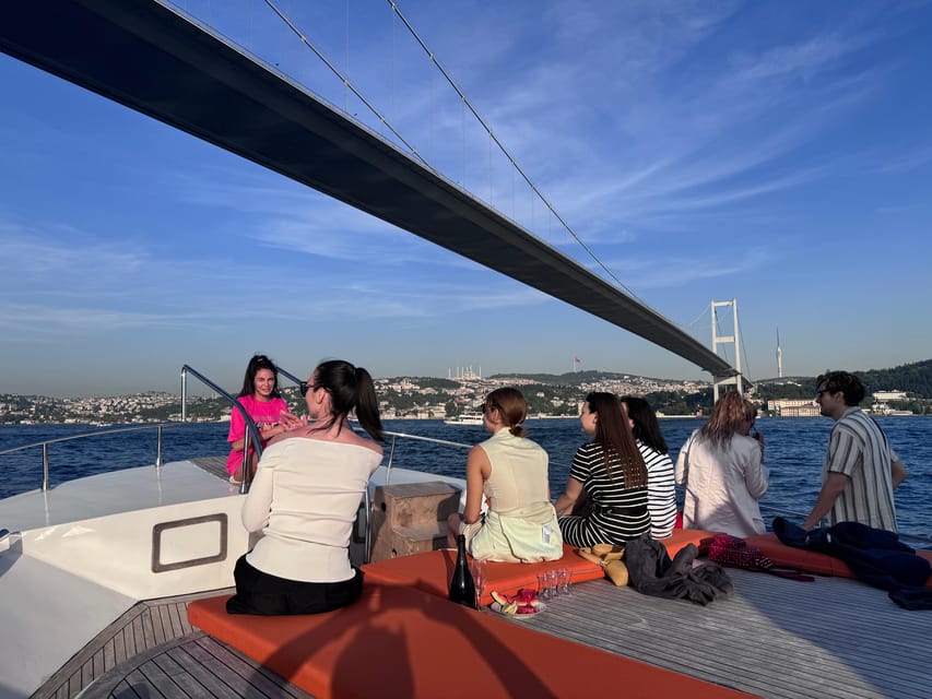 Istanbul: Morning or Sunset Cruise with Guide and Snacks - Morning sailing or sunset cruise?
