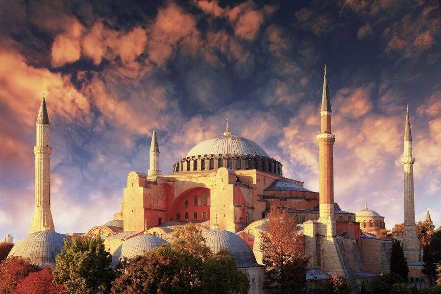 Istanbul: Old City Full-Day Tour with Lunch and Hotel Pickup - A long day in Istanbul’s historic center
