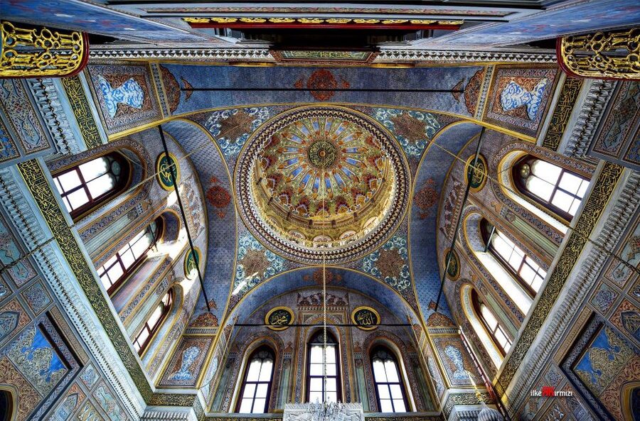 Istanbul: Old City Full-Day Tour with Lunch and Hotel Pickup - Blue Mosque tilework and the limits of prayer times