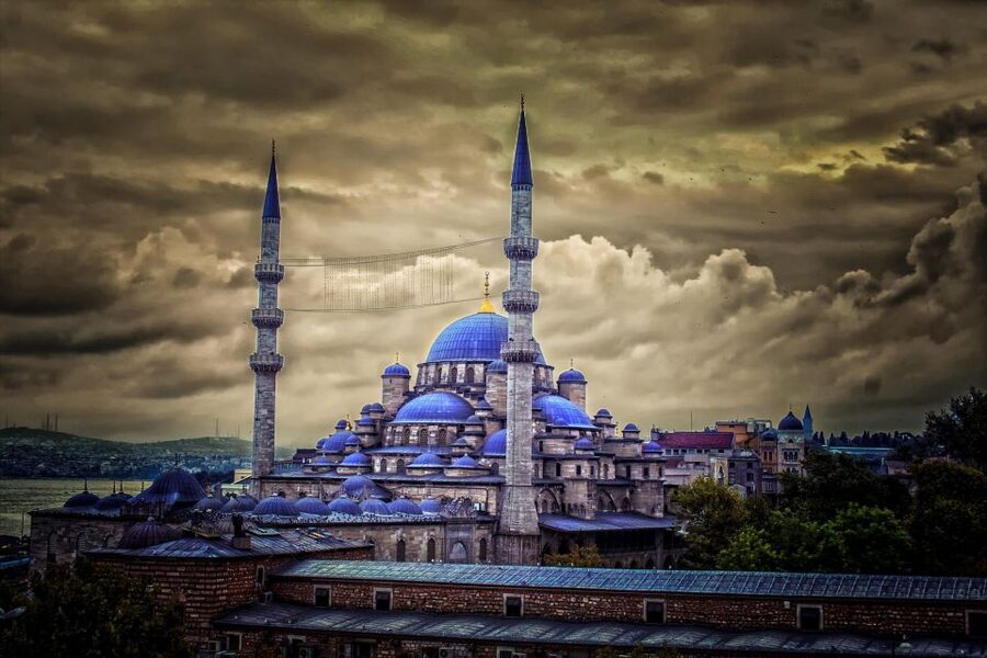 Istanbul: Old City Full-Day Tour with Lunch and Hotel Pickup - Lunch in a local restaurant