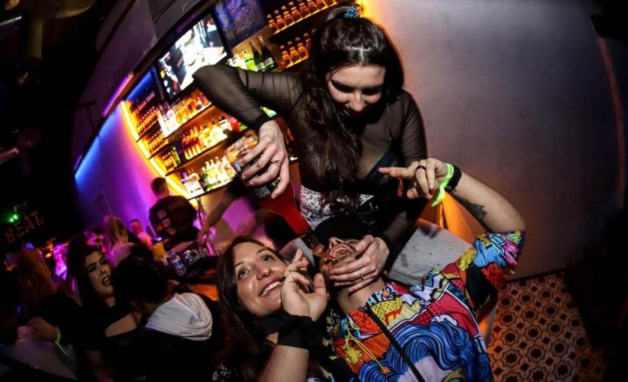 Istanbul: Party Pub Crawl with Party Bus - Who will enjoy this Istanbul nightlife tour?