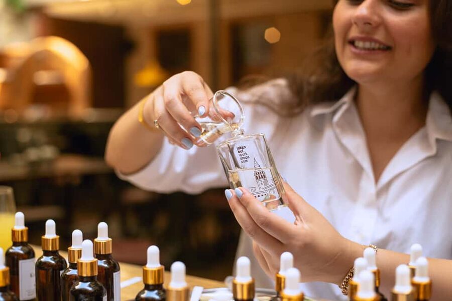 Istanbul: Perfume Making Workshop with Snacks and Drinks - Tea, coffee, cookies, and Istanbul conversation