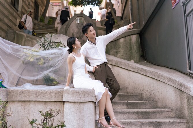 Istanbul Photoshoot tour with Local Photographer - Galata Tower for the strongest portraits
