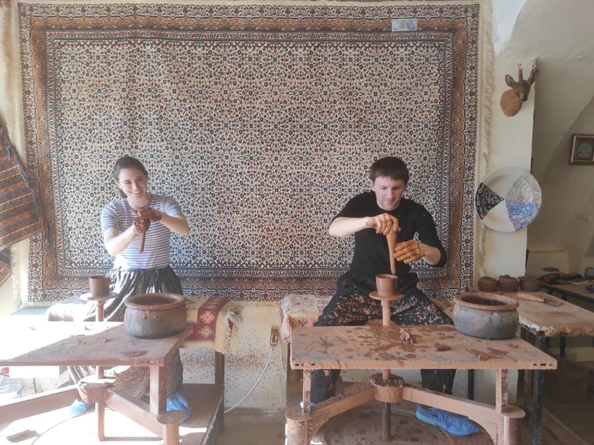 Istanbul: Pottery Workshop - The demonstration: watching clay become pottery