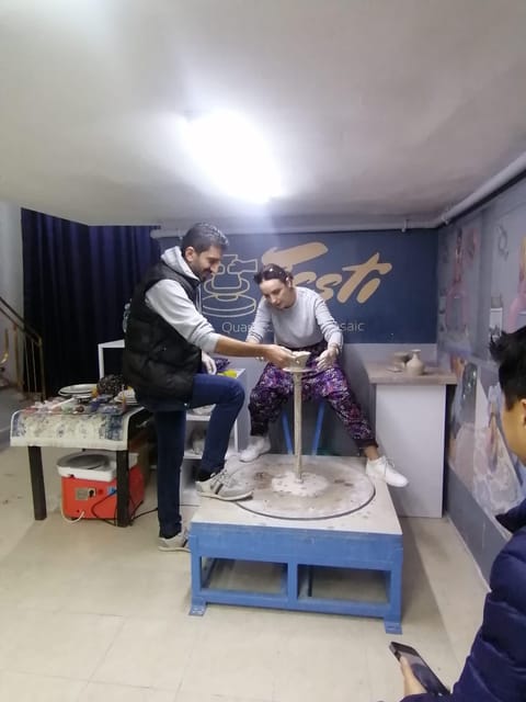 Istanbul: Pottery Workshop - Finding Testi Quartz Ceramic in Fatih