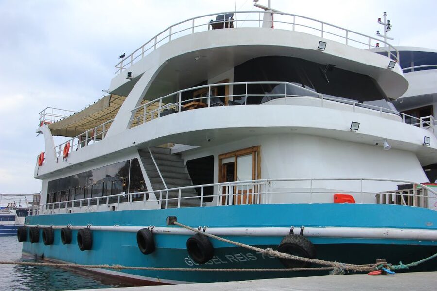 Istanbul: Princes' Islands Cruise w/Music, Lunch & Transfer - Should You Book the Deluxe Boat Tour?
