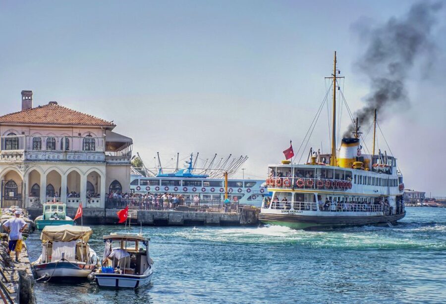 Istanbul: Princes' Islands Tour with Lunch and Transfers - Buyukada, old villas and car-free streets