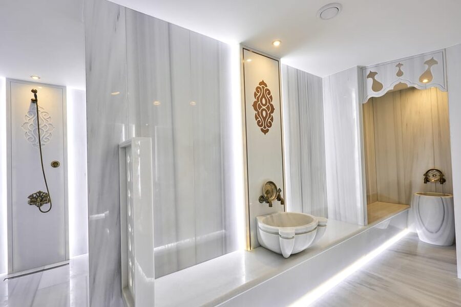 Istanbul: Private Turkish Bath, Spa, and Massage in Sisli - Aromatherapy body massage in a private room