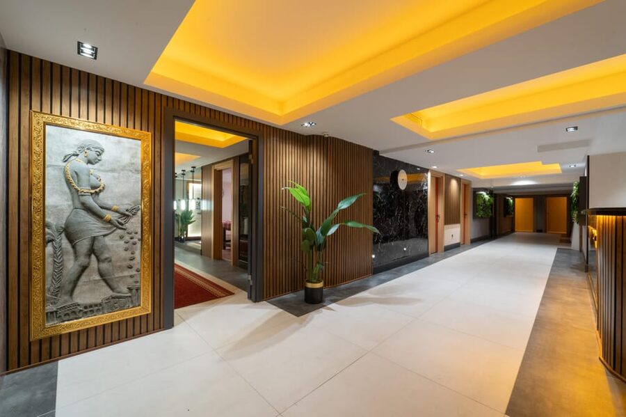 Istanbul: Public, Private or VIP Hammam & Spa in Old City - The hotel setting, and what it is not