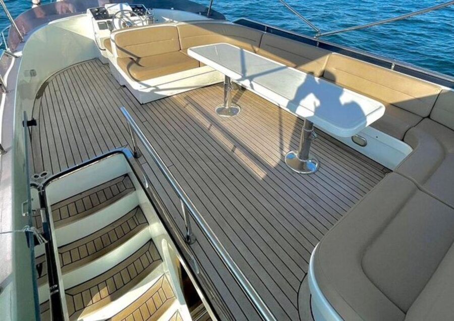 Istanbul: Small-Group Luxury Yacht Sunset Cruise w/ Snacks - Key things to know before you book