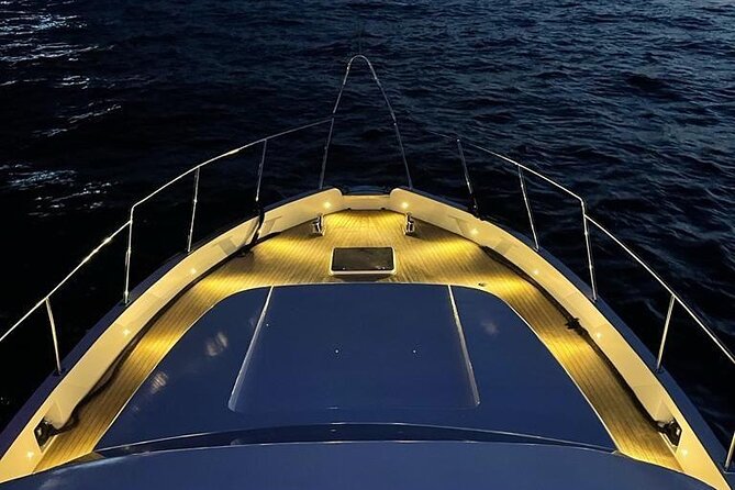 Istanbul: Small-Group Yacht Cruise with Snacks, Sunset or Daytime - Bridges, Bebek, and the fortress