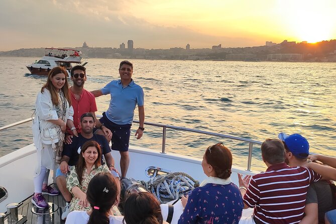 Istanbul Sunset Cruise on Luxury Yacht - Guided Group Cruise - From Kurucesme to Bebek and Arnavutkoy