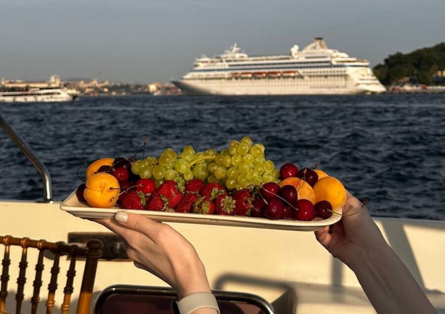 Istanbul: Sunset or Day Small-Group Yacht Cruise with Snacks - Returning through Eminonu, Galata Bridge, and the Golden Horn