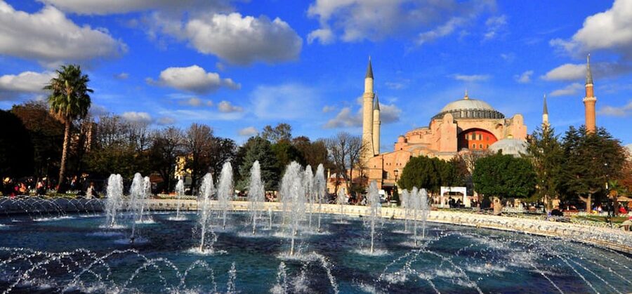 Istanbul: Topkapi, Hagia Sophia and Basilica Cistern Tour - Key points to know before booking