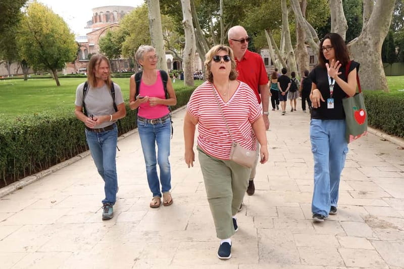Istanbul: Topkapi Palace and Harem Museum Tour with Ticket - Is $94 per person good value?