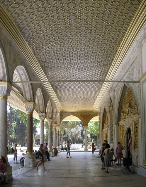 Istanbul: Topkapi Palace and Harem Ticket with Audio Guide - Treasury, kitchens, and the rooms worth slowing down for