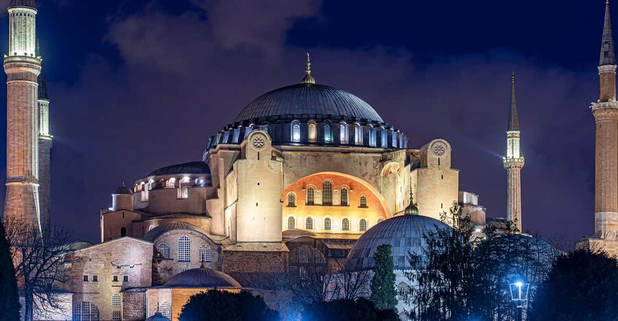 Istanbul: Tour of Hagia Sophia and Blue Mosque By Night - Starting at the German Fountain in Sultanahmet