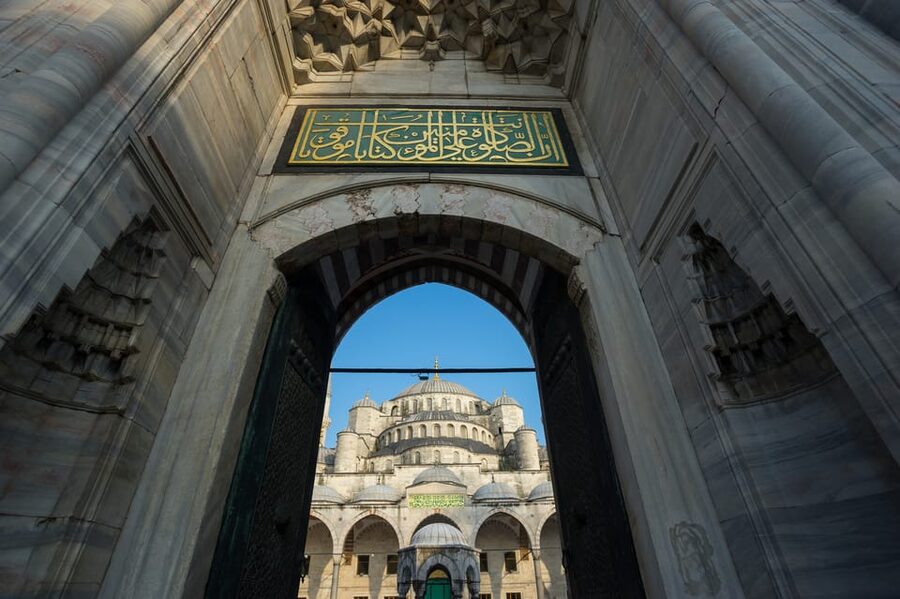 Istanbul: Tour of Hagia Sophia and Blue Mosque By Night - The Blue Mosque and its six minarets