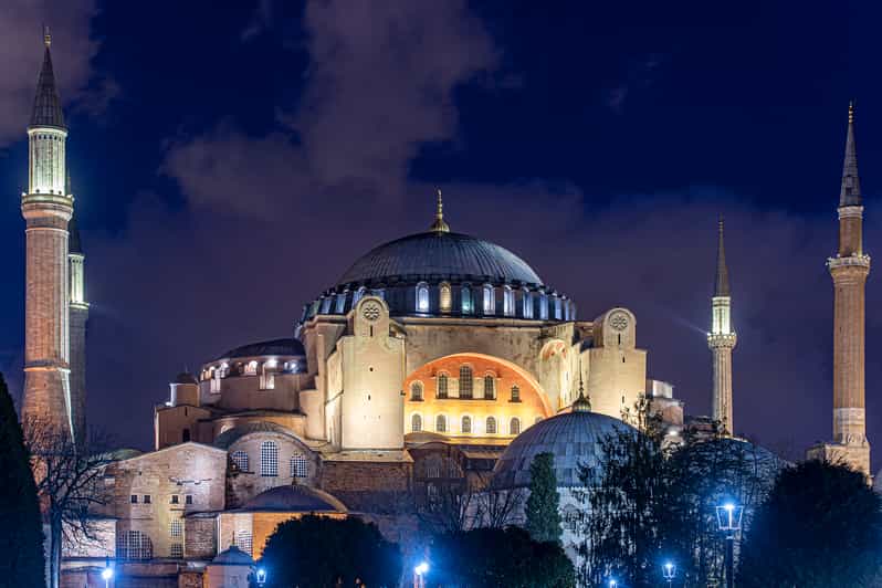 Istanbul: Tour of Hagia Sophia and Blue Mosque By Night - Timing, prayer hours, and possible changes