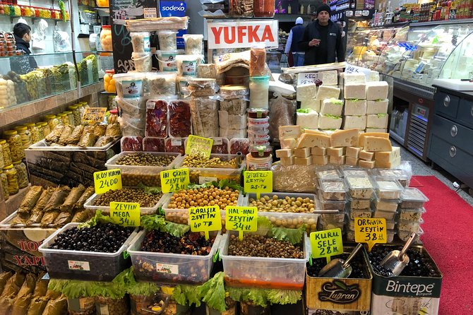 Istanbul Traditional Food Tour with Dinner on Off-Touristy-Path - Guide quality and group size