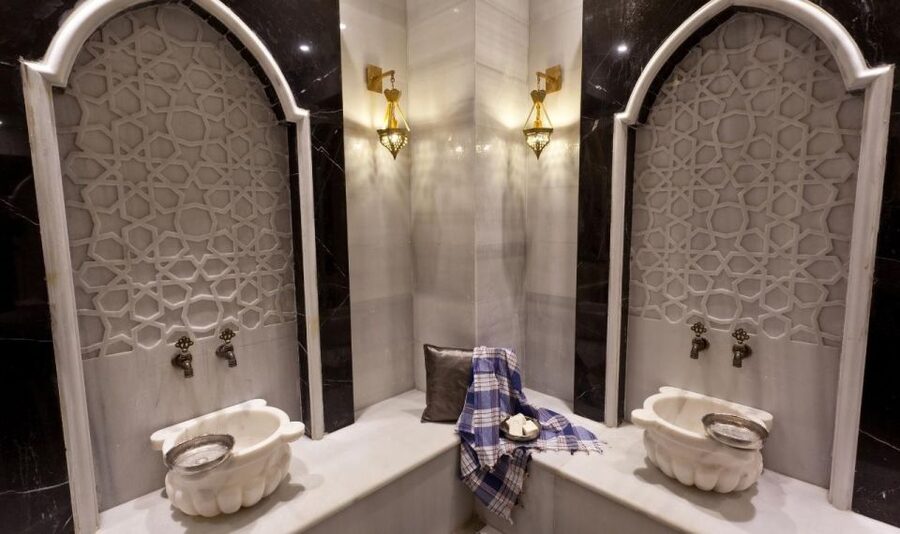 Istanbul: Traditional Turkish Bath - Tea, coffee, towels, and the practical extras