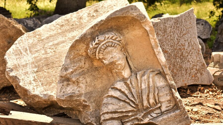 Istanbul: Troy Guided Bus Tour with Ferry Tickets & Lunch - Why Troy is worth the long ride
