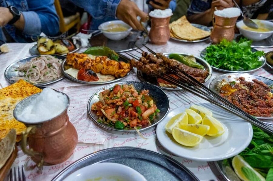 Istanbul: Turkish Food Night and Rooftop Experience - Who should book this experience?