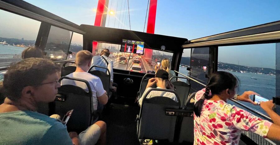 Istanbul: Two Continents Evening Bus Tour with Commentary - Dolmabahce Palace and the European shore