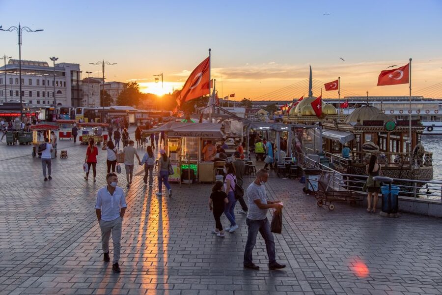 Istanbul: Two Continents Evening Bus Tour with Commentary - Who should take this evening ride